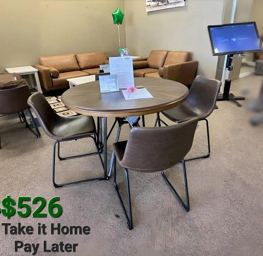 Centiar Brown 5-Piece Round Dining Set
