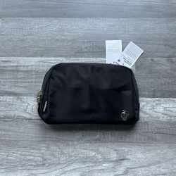 Lululemon Everywhere Belt Bag Black Large 2L New With Tags