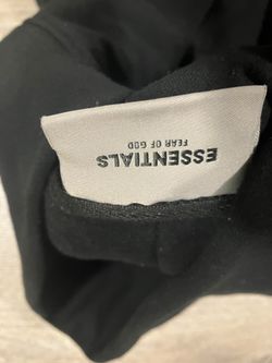 Essentials fear of god size: small