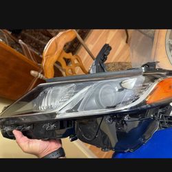 2018-2022 Toyota Camry Headlight 