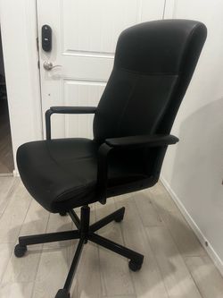 Black Office Revolving Chair