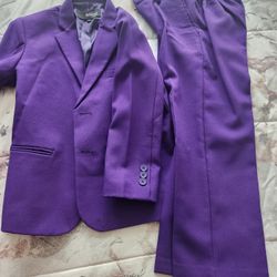 Kids Suit Size 7 Purple Only Worn Once 
