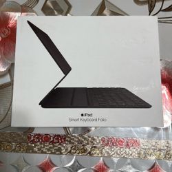 iPad Smart Keyboard Folio