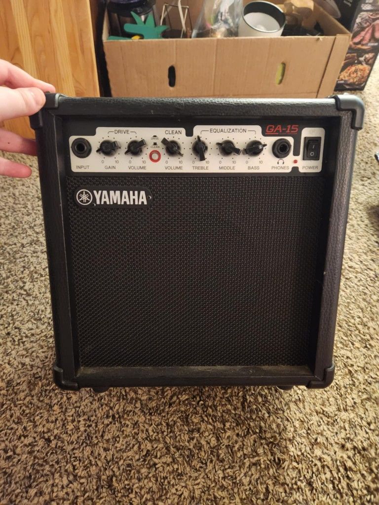 Yamaha GA-15 guitar AMP