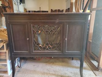 Antique Edison Diamond Disc Phonograph Cabinet