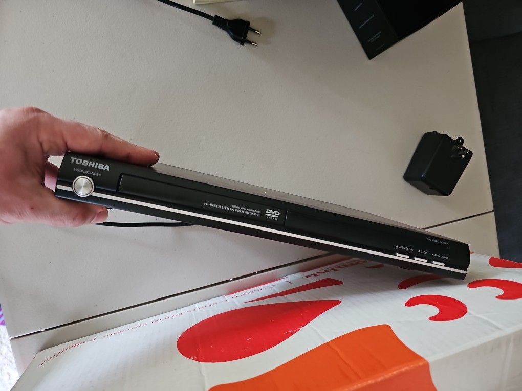 Toshiba DVD Player With Remote Control Working Great