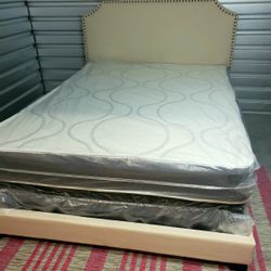 NEW QUEEN SIZE SET MATTRESS AND BOX SPRING-2PCS.