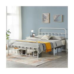 Classic Metal Platform Bed Frame Mattress Foundation with Victorian Style Iron-Art Headboard/Footboard/Under Bed Storage/No Box Spring Needed/Queen Si
