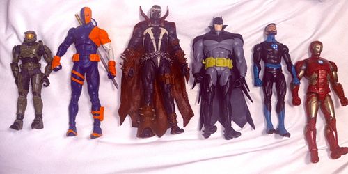 Action figure lot