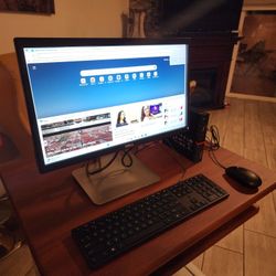 Lenovo ThinkCentre M700 Tiny Desktop i5-6500T - @ 2.7Ghz 
8GB RAM- 120GB SSD 
Windows 11. Microsoft office installed.  Nothing wrong.  Monitor, keyboa