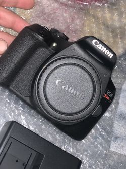 Canon EOS Rebel T7