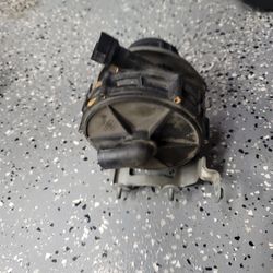 Secondary Air Pump Bmw E38