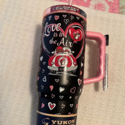 Bucees Valentine's Day Cup 2025
