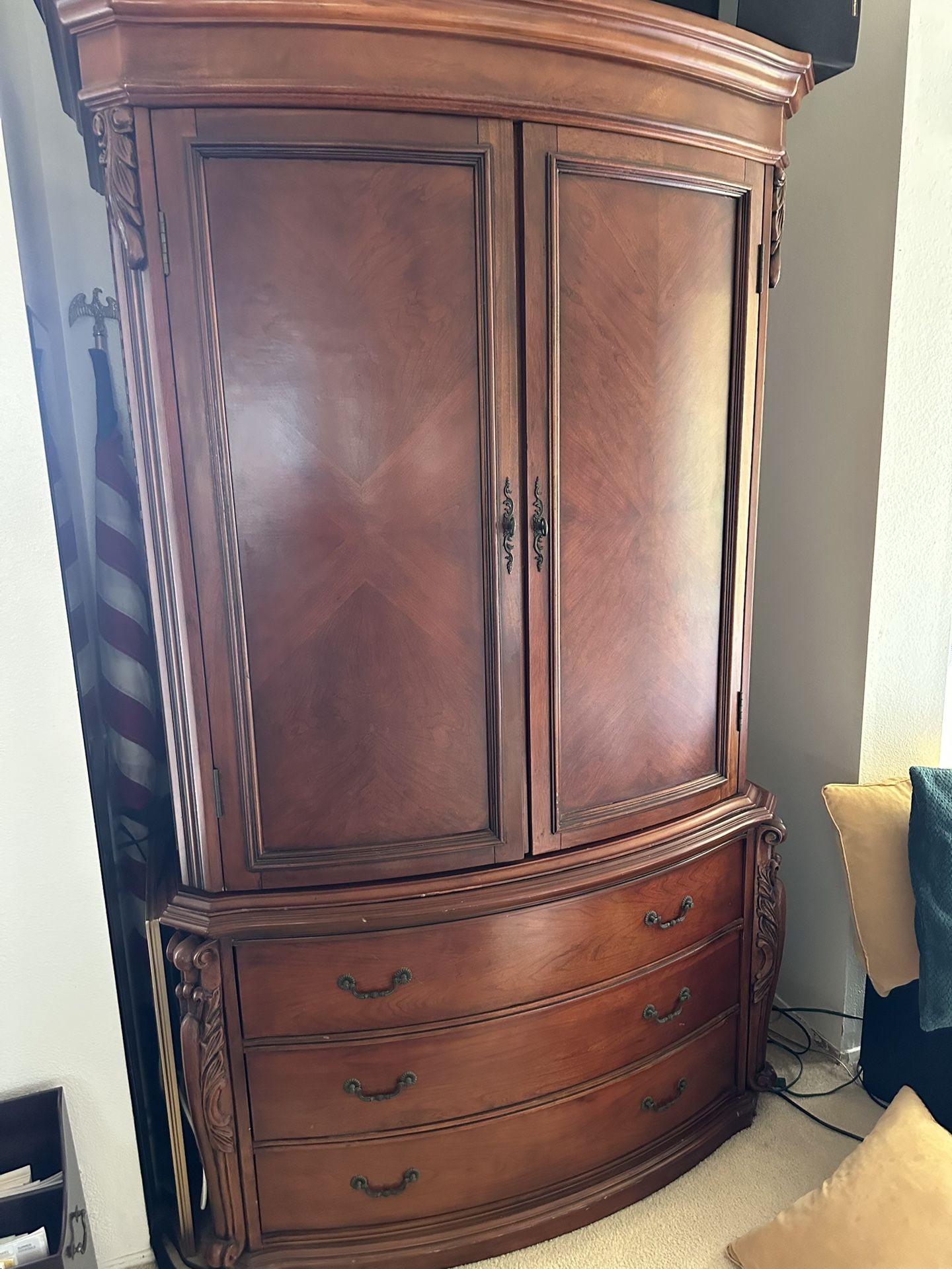 Wood armoire