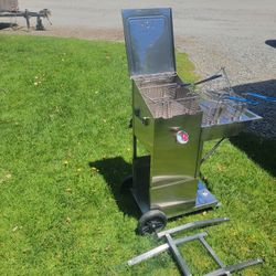 Bayou Classic Deep Fryer
