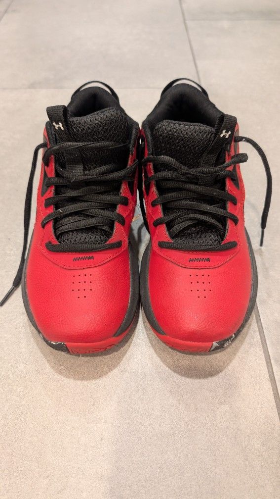 Under Armour Basketball Shoes Sneakers Kids Size 4 Y