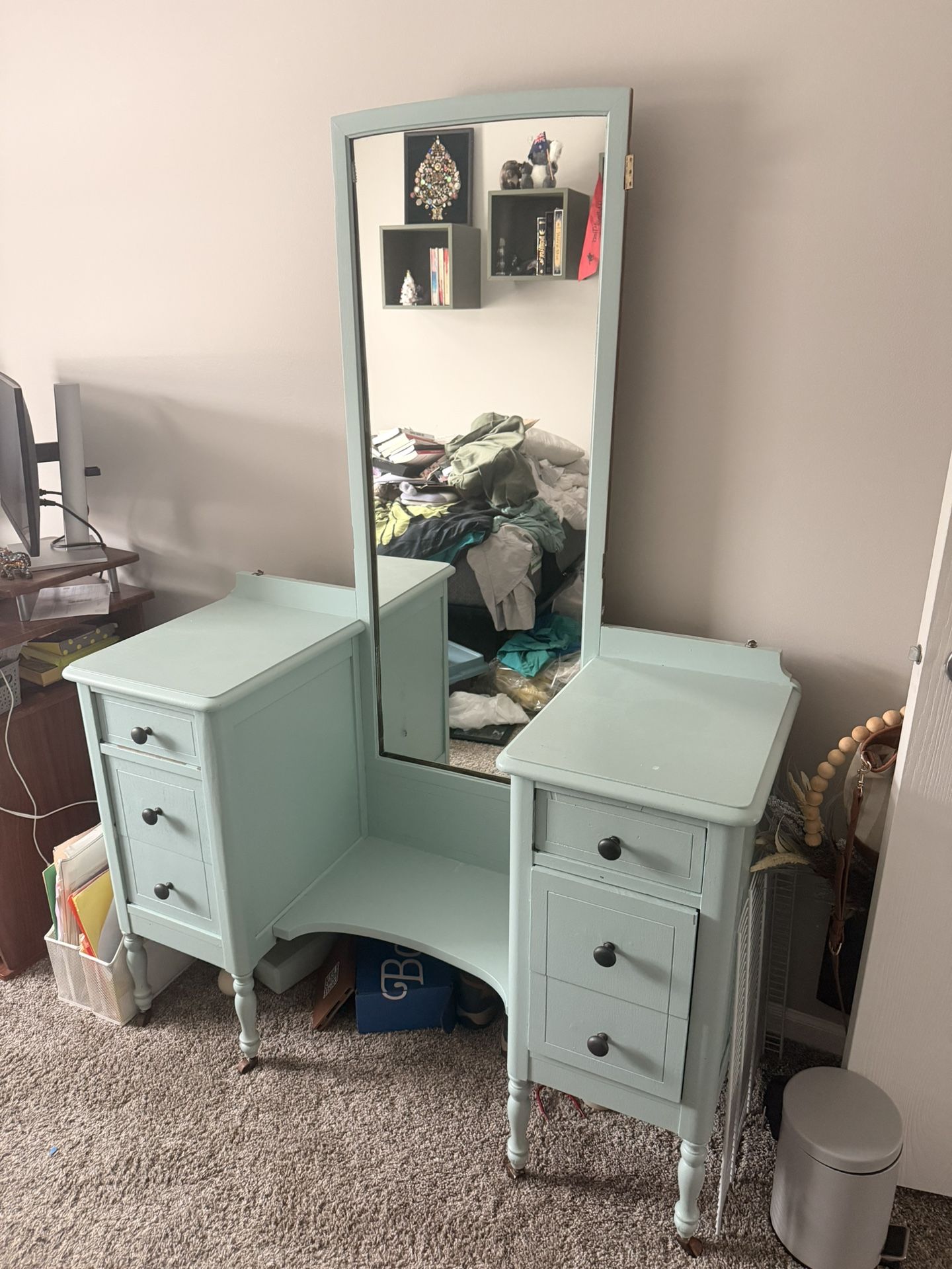 6 Drawer Vanity