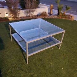 Coffee table 32”x32”H18”