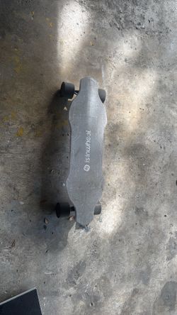 Electric skateboard