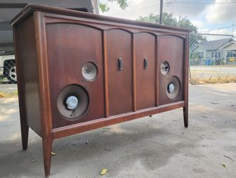 MCM Stereo Cabinet