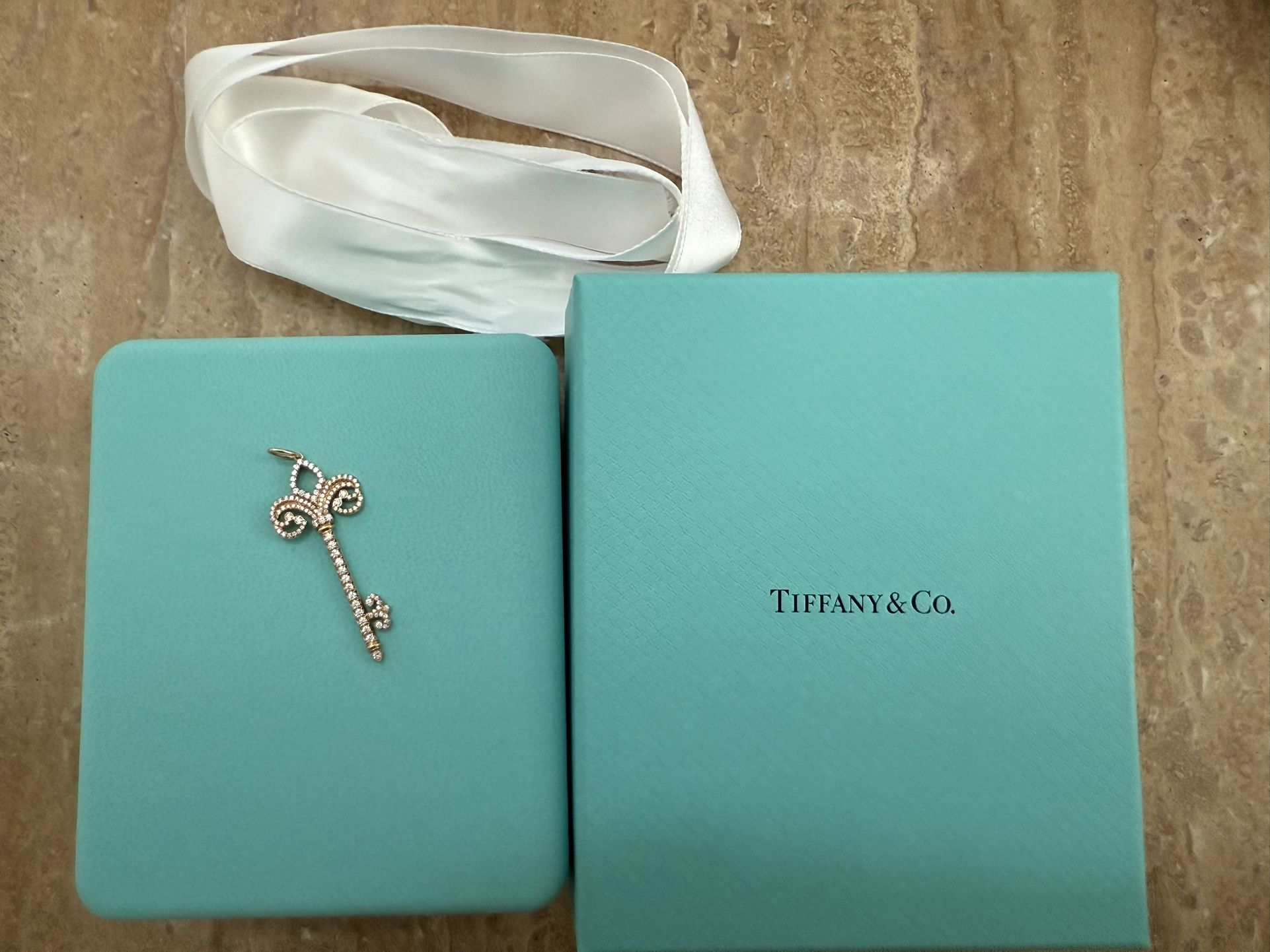 NEW Tiffany Co 18K Rose Gold Diamonds Fleur de Lis Key Pendent