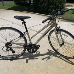 Brand New Felt Verza Speed Hybrid Bike ! Ridden Once