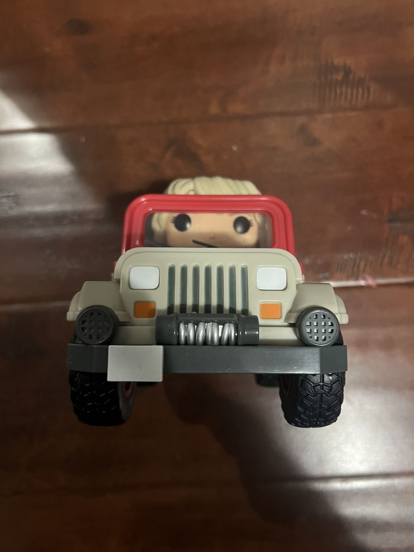 Funko Pop! Jurassic Park – Dr. Ellie Sattler with Jeep (#39)