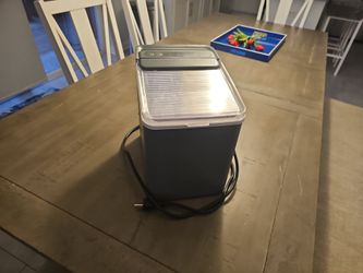 Mini Ice Cube Maker