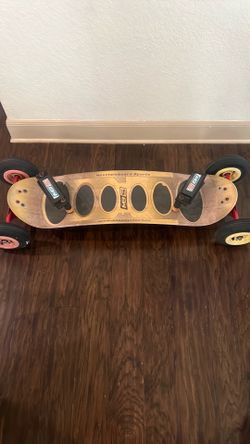 2000 fully intact razor mountain board