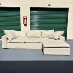 Living Spaces Reversible Cloud Couch 🛻Delivery Available🛻