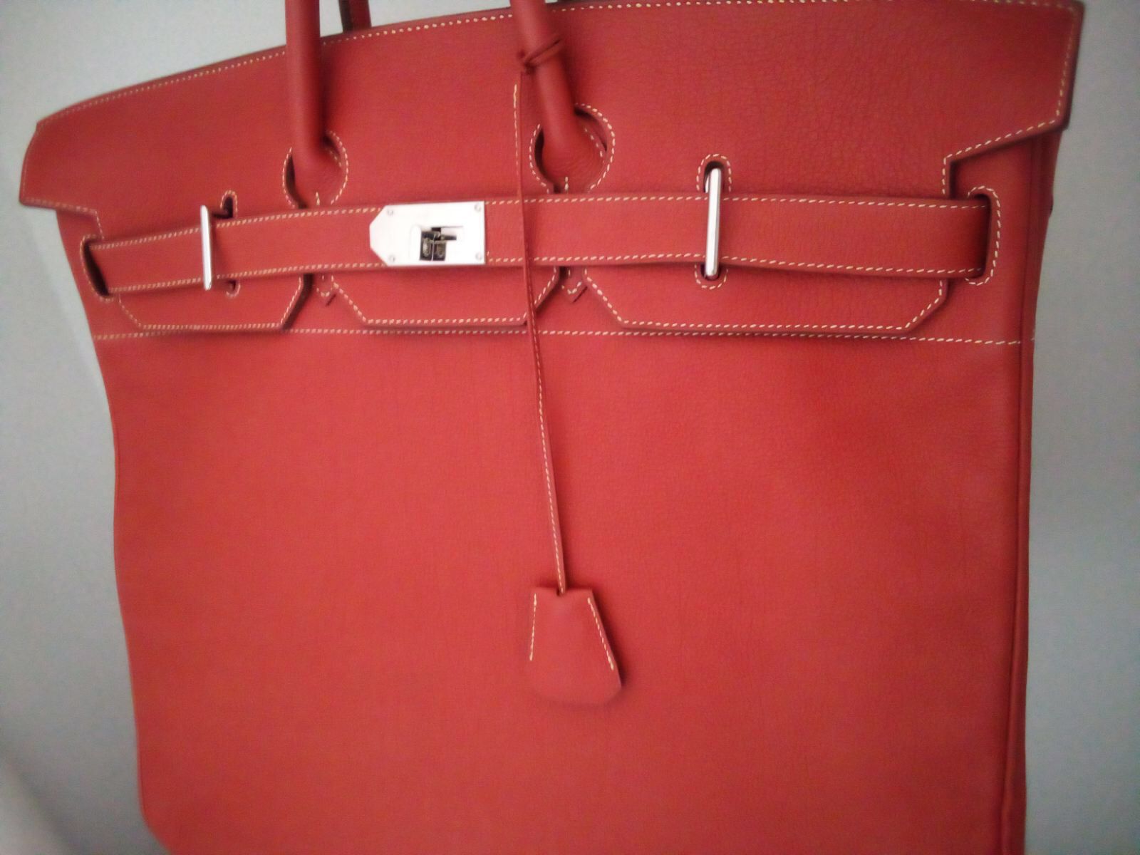 Hermes Birkin Designedd Bag . Classic Look