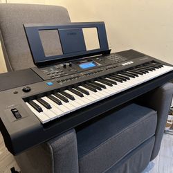 Yamaha PSR-E473 Keyboard