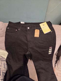541 Levi's black jeans