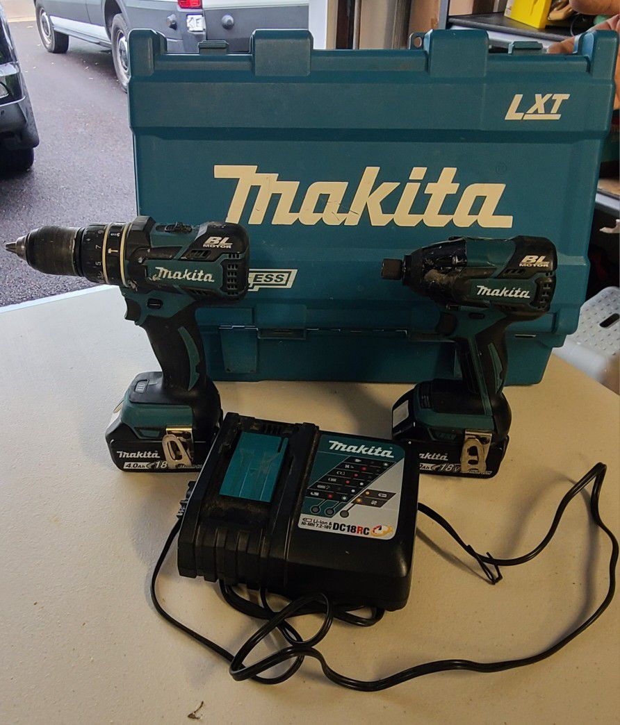 Makita drill and impact kit