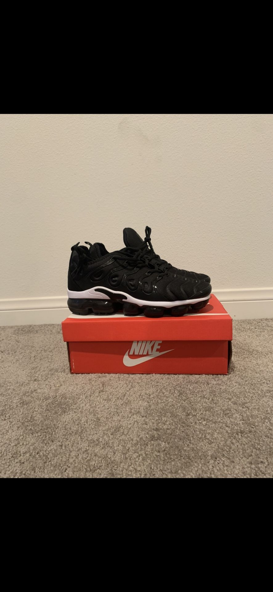 New Nike Air Max Plus Size 11 (VaporMax) display picture 1