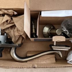 Schlage FE285 CAM ACC RH Lower Half Lever Handleset Right Hand, Antique Brass New, Never Been Installed. Retail: $185+Tax!!! Applications: Residential