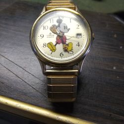 D8ßñ3y M8ckey Mouse Wàtch