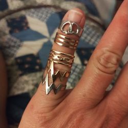 Gold And Silver Toe Ring Set.