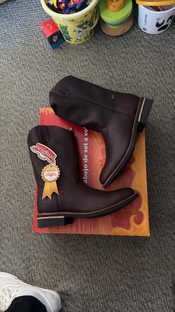 Brand new boots size 10