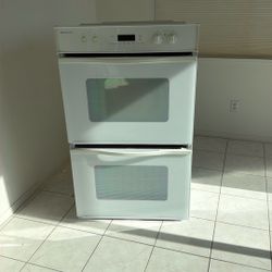 GE refrigerator with double oven