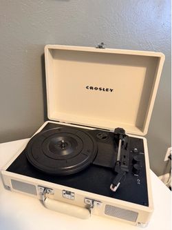 Crosley Record Player (Bluetooth)