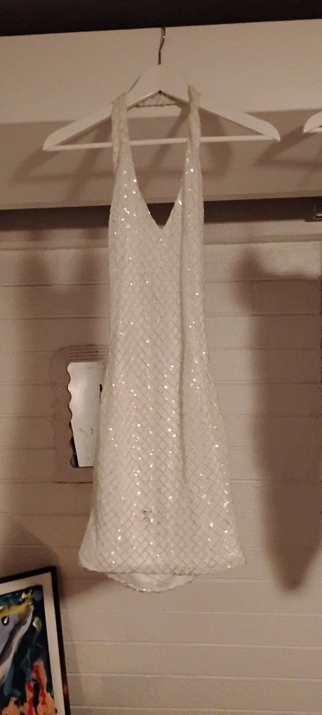 Like New Exceptional Beauty Dress, Size Three