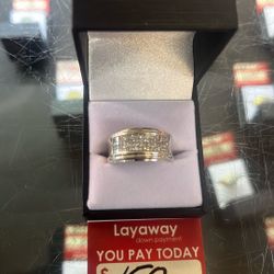 White 14K Gold Diamond Ring