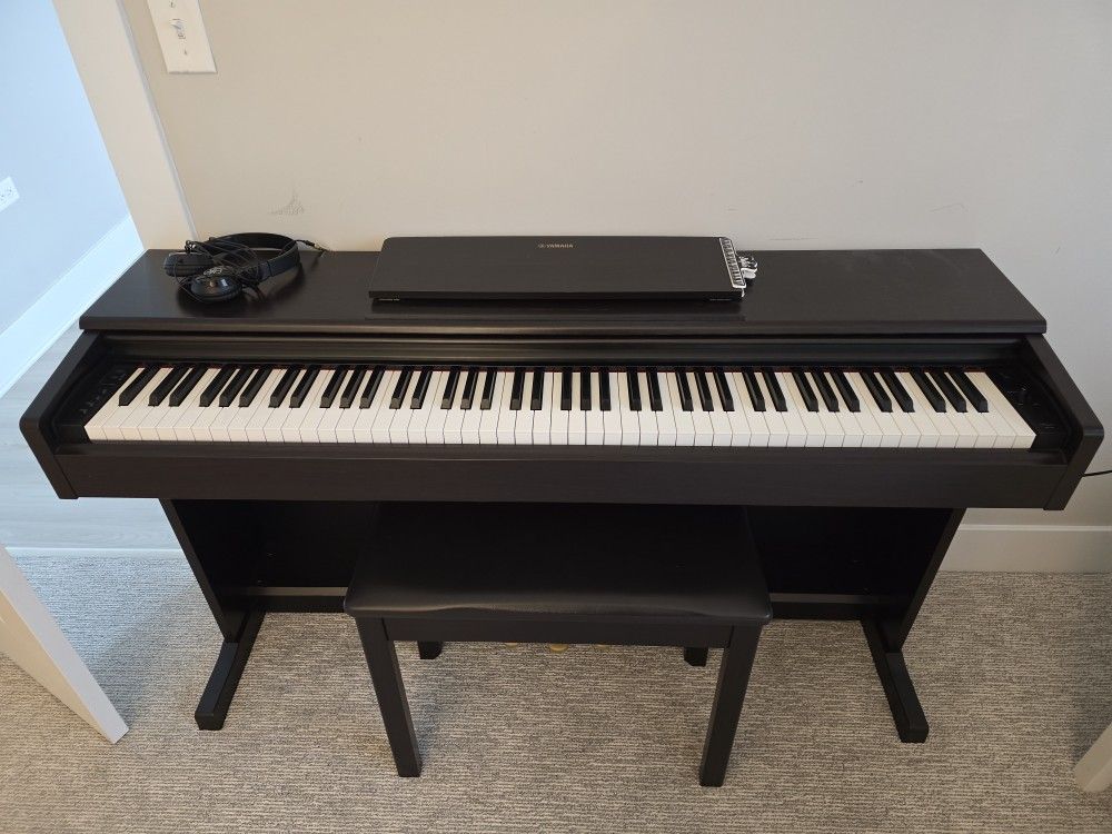 Yamaha Piano YDP-144