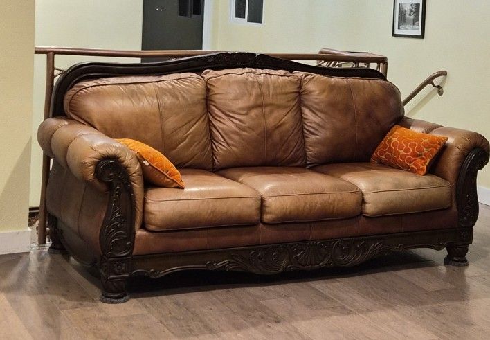 Leather Couches, Vintage Look