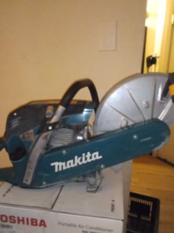 Makita Model# ek6101- 12" blade Concrete Saw