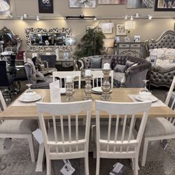 Beautiful 6Pc Dining Table 