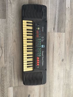 Piano keyboard