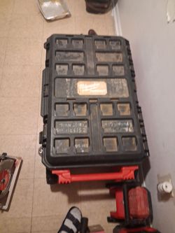 Milwaukee Packout Rolling Tool Box