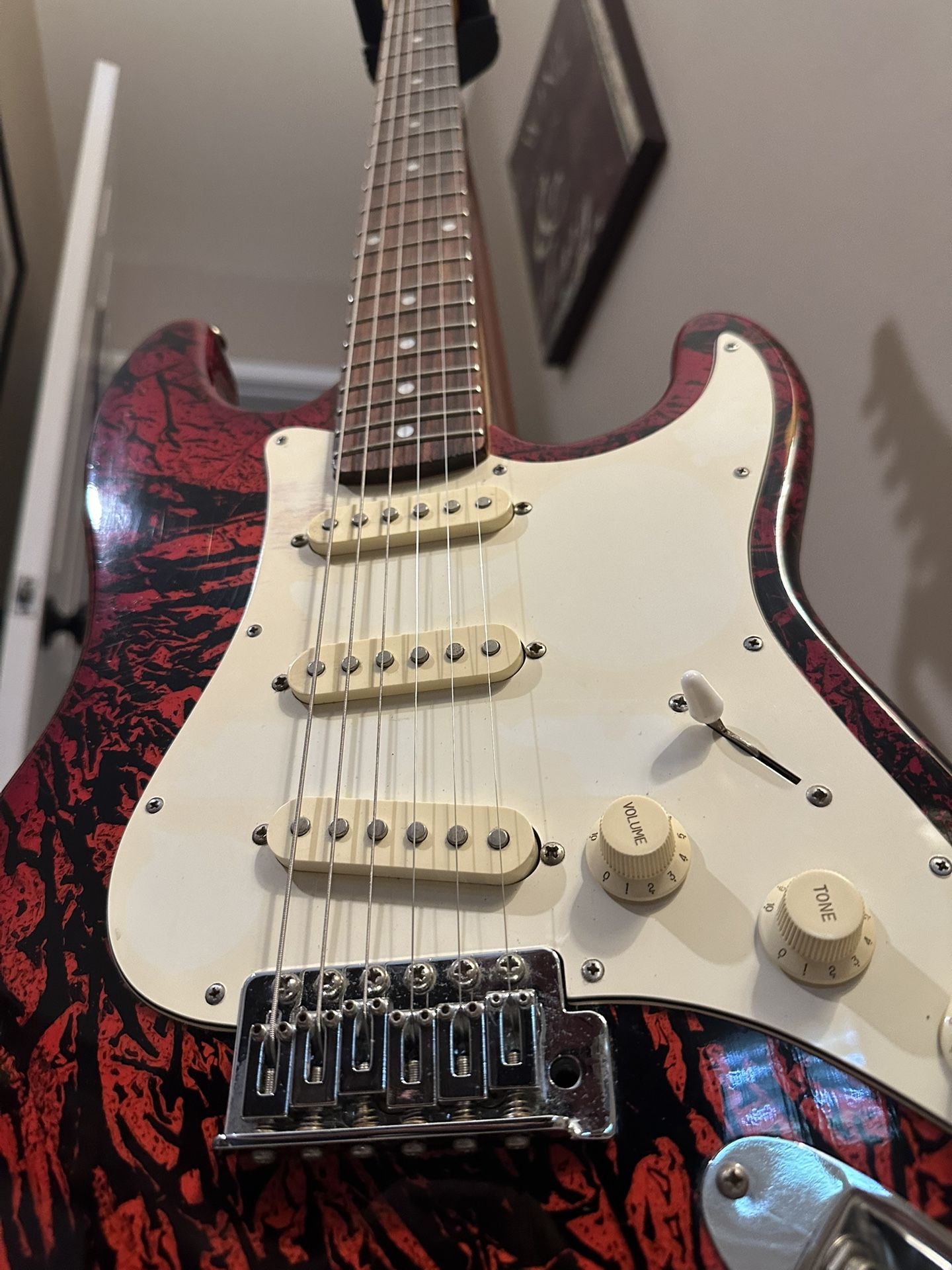 Red/Black Marble finish Samick LS-11/GTWSB Electric Guitar